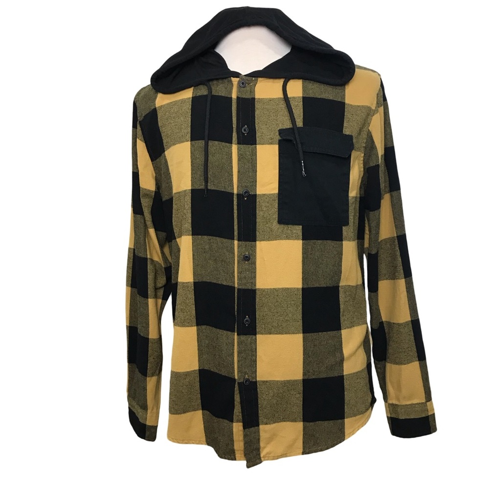 WXYZ Button Up Flannel Men’s Size M Checkered Black/Brown Hoodie Long Sleeve’s.